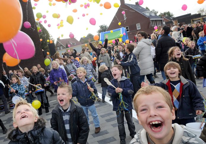 snap broeden Correlaat Nederlandse kids zijn het gelukkigst, maar ons land doet het niet op alle  vlakken goed | Binnenland | AD.nl