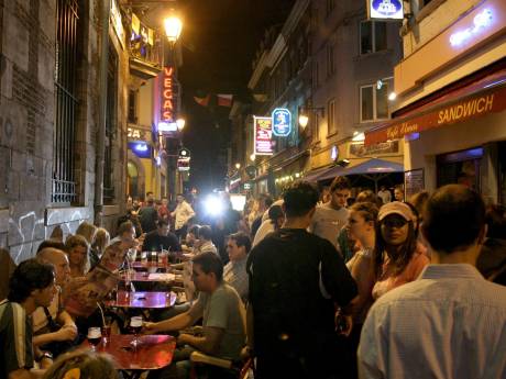 Troubles et inquiétudes dans le Carré: la police de Liège veut rétablir la vérité