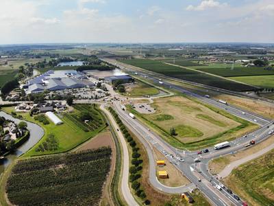 Masten met led-reclame langs de A15: Neder-Betuwe past de regels aan