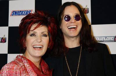 “We sloegen elkaar verrot”: het volatiele huwelijk van Sharon en Ozzy Osbourne, die 40 jaar getrouwd zijn