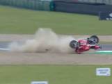 Heftige crash bij MotoGP: weinig over van voertuig