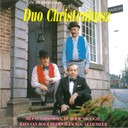 Het Oldenzaalse Duo Christenhusz bracht een lp uit met ‘allerbeste nummers’. Op de foto Hendrik Christenhus, zijn zoon Heinz en pianist Jozef Spit.