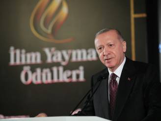 Turkse nationale munt lira in vrije val, Erdogan: "Ik zal als moslim blijven doen wat nodig is volgens de Islam”