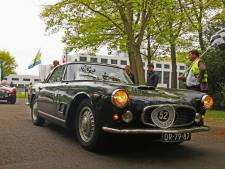 Klassieke auto’s rijden rally voor de Vincentiusvereniging  
