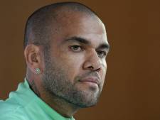 Accusé de viol, Dani Alves reste en détention provisoire