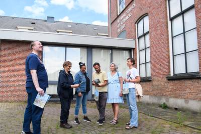 Wandelend langs negen wonderen van Oudenbosch