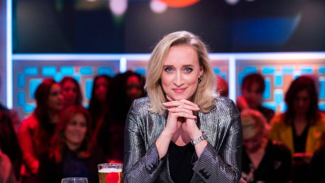 ‘Eva Jinek geeft Op1-duo lesje in sportinterviewen’