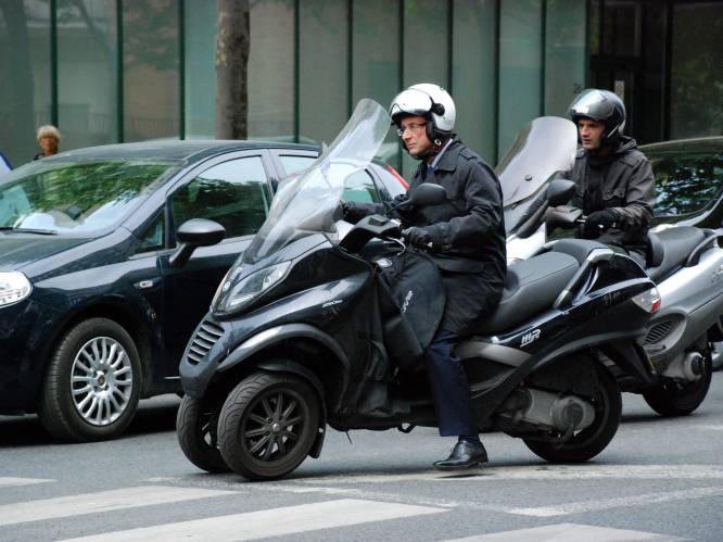 Scooter geveild waarmee Franse oud-president Hollande maîtresse bezocht