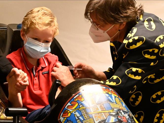 Hoe zal vaccinatie bij kinderen verlopen? Hoe worden ze uitgenodigd? En wat als één van de ouders geen toestemming geeft voor prik?