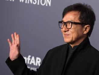 “Hij ziet er zo fragiel uit”: Jackie Chan viert 70ste verjaardag, maar fans maken zich zorgen over gezondheid