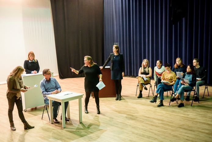 BEST - Repetitie theatervoorstelling over een van de burgemeesters van Best in trant van het 200-jarig bestaan van het dorp.