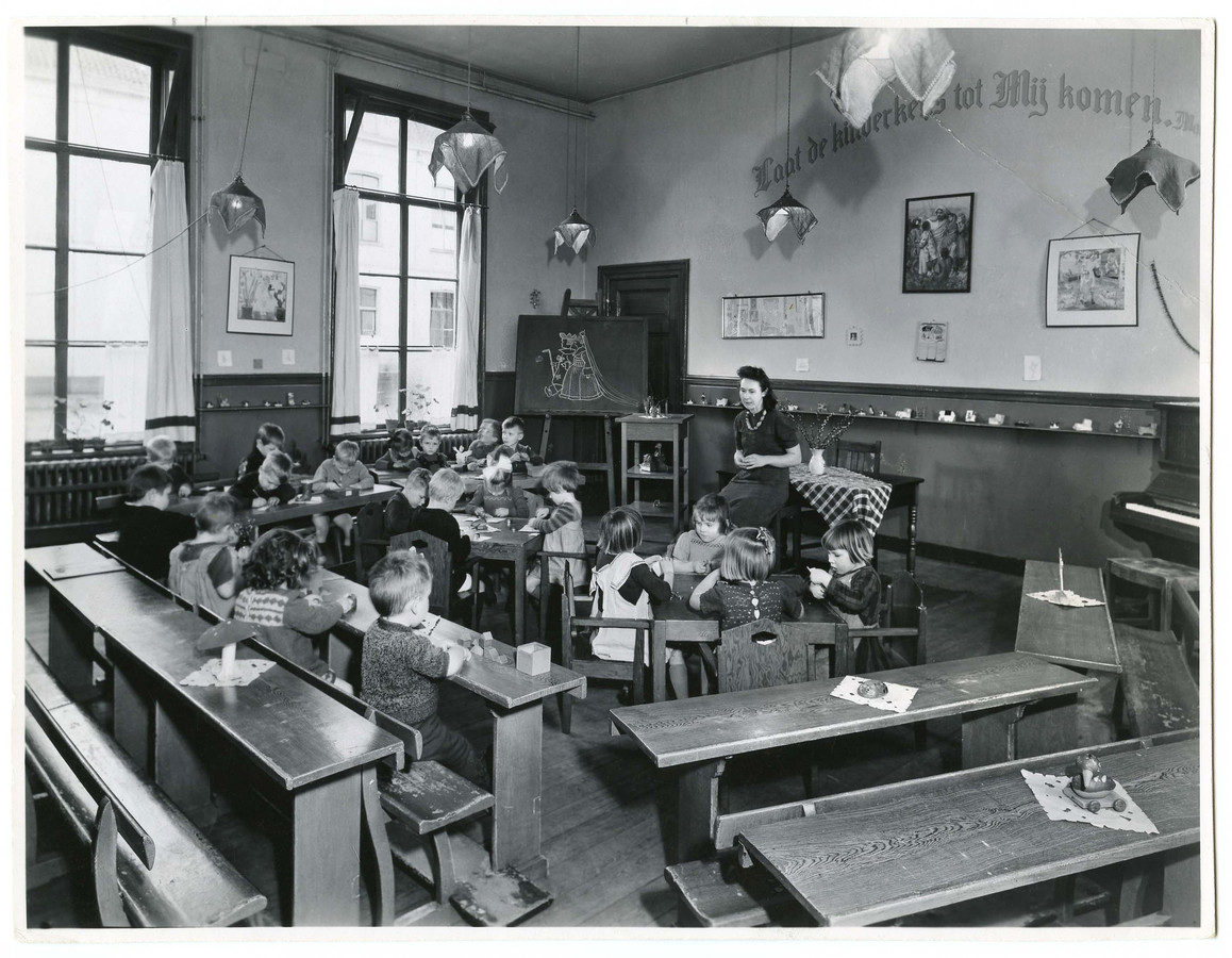 De kleuterschool in Kinderdorp Neerbosch, circa 1950.