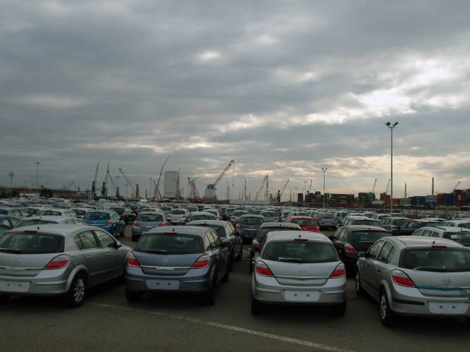 Transmigranten steeds vindingrijker: nu wordt automarkt geviseerd