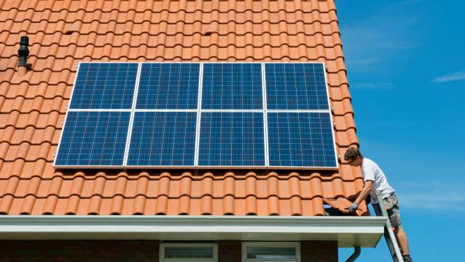Tot eind dit jaar premie van 1.500 euro voor zonnepanelen: hoeveel panelen heb je nodig en wat kost dat? 