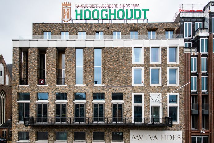 Het sociëteitsgebouw van Vindicat aan de Grote Markt in Groningen.