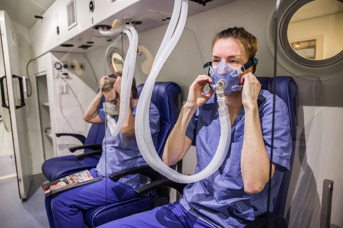 De Da Vinci Kliniek is niet de eerste die een speciale zuurstoftherapie aanbiedt aan longcovidpatiënten. Op de foto een sessie bij het Medisch Centrum voor Hyperbare Zuurstoftherapie in Goes.