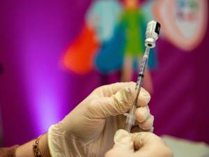 La protection des vaccins anti-Covid diminue rapidement, en particulier contre Omicron