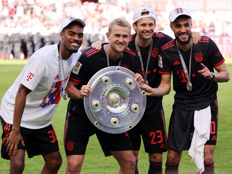 Krankzinnige ontknoping: De Ligt pakt in slotminuten titel met Bayern