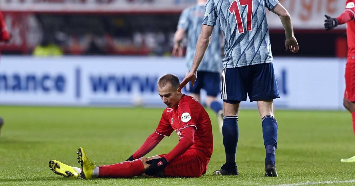 Heavy Knee Injury Fc Twente Attacker Cerny End Of Season Dutch Football Netherlands News Live