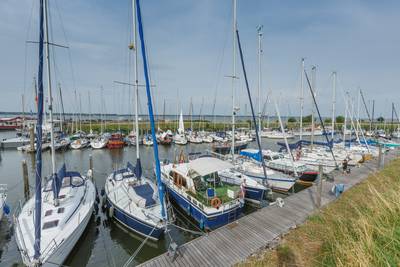 Verkoopcijfers spreken boekdelen: vakantiegeld gaat naar plezierbootjes en luxe jachten