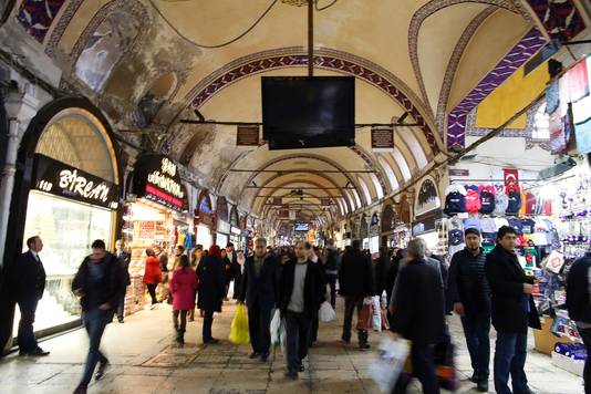 De Grand Bazaar in Istanboel. Op deze plek zullen de komende dagen nog maar weinig mensen komen.