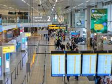Nederlanders reisden in 2021 minder door coronacrisis