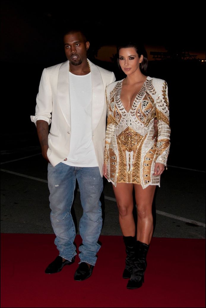 Kanye probeert Kim te overtuigen om zich wat meer zoals hem te kleden