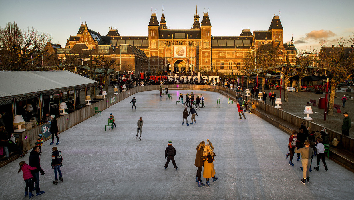 Amsterdam geniet van de winter. Beeld anp