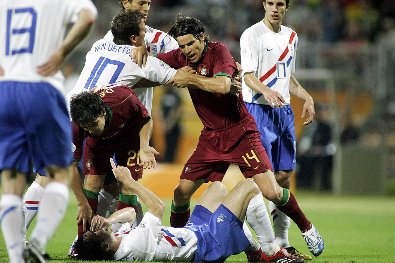Oranje En Angstgegner Portugal Van Ordinaire Schoppartij Tot Wanhoop Foto Ad Nl