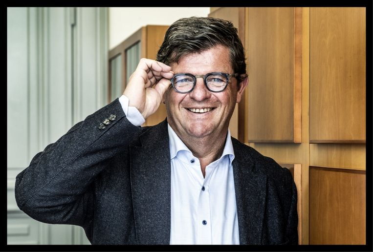 Bart Tommelein: 'Els Ampe knokt zich op een agressieve manier in de campagne. Veel meer mensen weten nu dat ze bestaat, terwijl ze al 16 jaar parlementslid is.' Beeld 