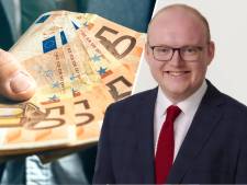 Lezers over wethouder die zeven maanden werkt en twee jaar wachtgeld kan krijgen: ‘Handige Thomas’