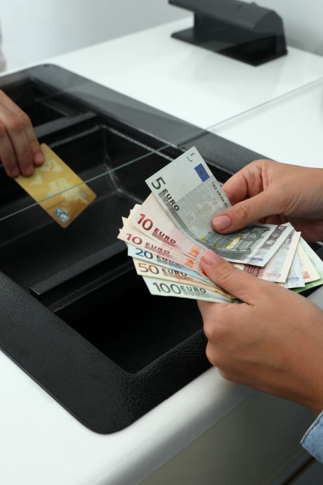 Effectuer vos opérations bancaires sans smartphone ni PC: voici comment le service bancaire universel fonctionne