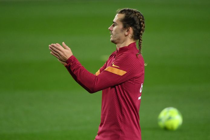 Franse Aanvallers Proberen Iets Nieuws Mbappe Met Smurfenhaar Griezmann Met Vlechtjes Buitenlands Voetbal Ad Nl