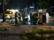 Man gewond na botsing tegen boom in Rijen
