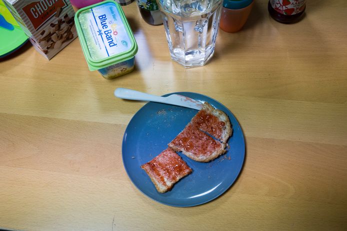 Domino's-koeriers eenmalig geen pizza, maar boterhammen: ontbijt | Rotterdam | AD.nl
