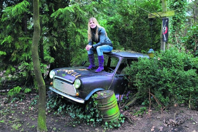 'Pebbles' nieuwe bassiste van band Stonegood (video) | Bronckhorst ...