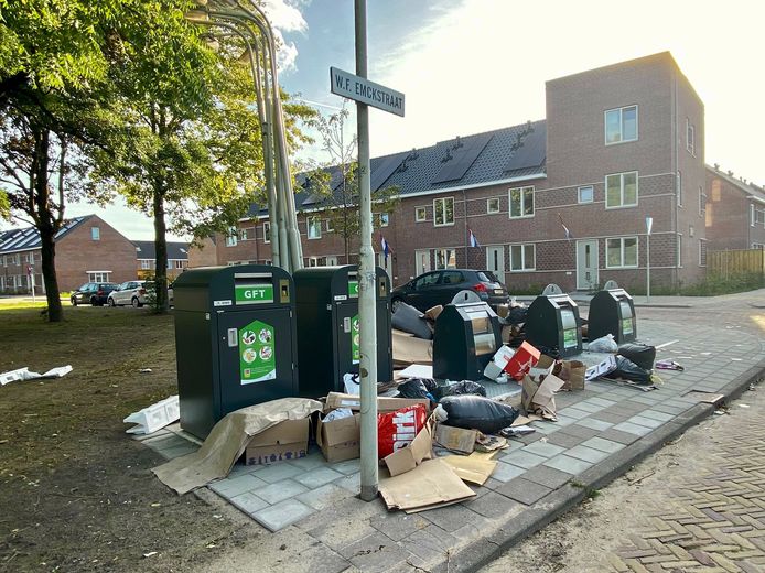 Raadslid en buurtbewoner Dennis van Gammeren trof woensdagavond 21 augustus deze troep aan bij de nieuwbouw in de Haarwijk.