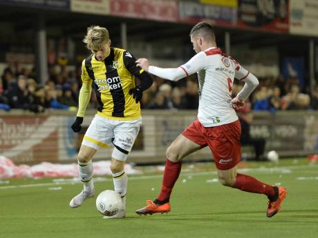 Vitesse ontsnapt aan blamage door late goal Ødegaard
