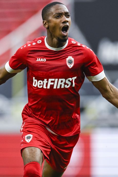 Carton plein pour l'Antwerp, Genk laisse filer le trône de leader