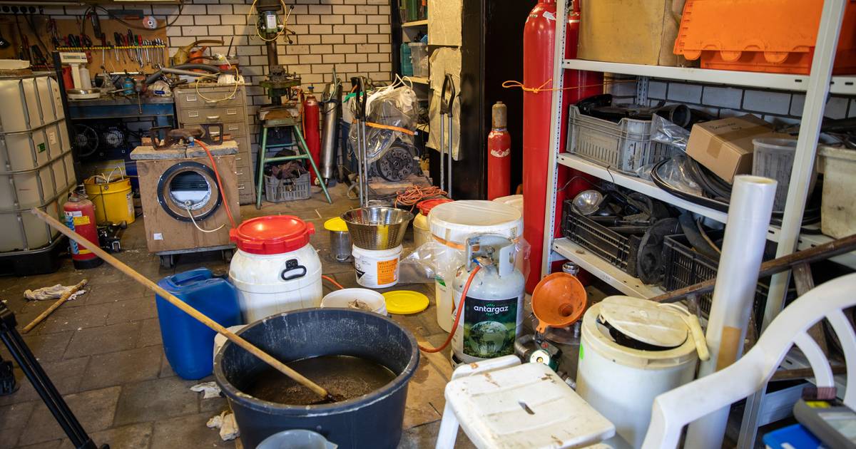Woning en schuur in Oud Gastel dicht na vondst van drugslab met ruim 6