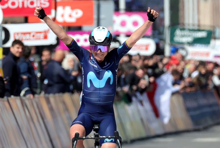 Het is de derde keer dat Annemiek Van Vleuten de Giro Donne wint. Beeld AP