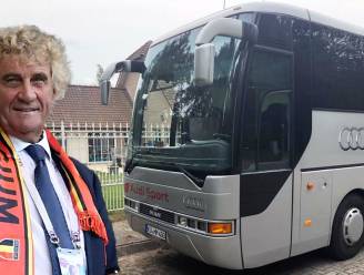 Jean-Marie Pfaff (65) is nu ook buschauffeur: “Mensen bellen me zelfs om naar een mosselfestijn te rijden. Natuurlijk wil ik dat doen”