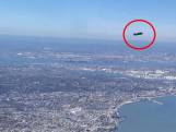 Vliegtuigpassagier merkt vreemd vliegend voorwerp op