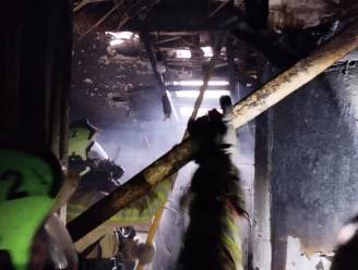 Twee appartementen onbewoonbaar door brand in Schaarbeek