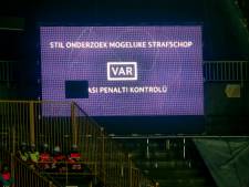 Quand le VAR ne fonctionne plus à cause... d’un chargeur de téléphone