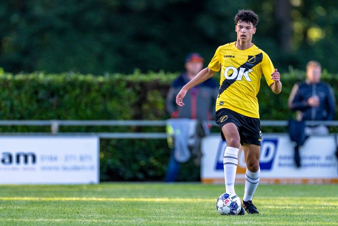 Omar Mekkaoui deed in de voorbereiding mee met NAC 1, maar speelt normaal bij Onder 18. Hij is viervoudig international bij Oranje onder 17