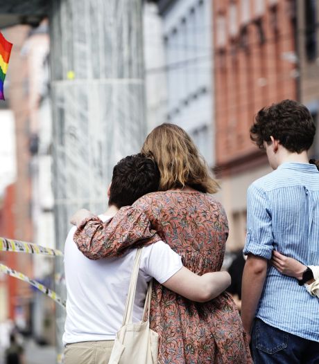 Noorse politie zoekt tweede verdachte voor aanslag op homobar Oslo