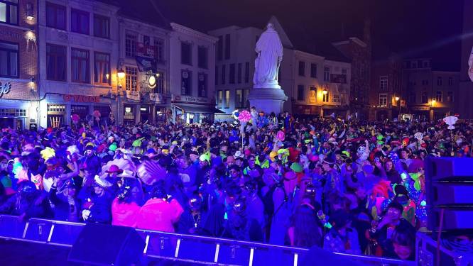 Rustige tweede dolle nacht: “Carnavalisten helpen zij die het moeilijk krijgen”