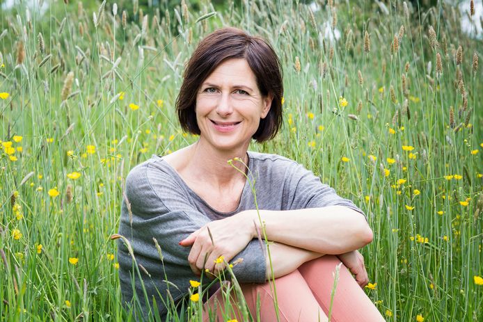 Laat je gazon groeien, en geniet van de vele bloemen in je tuin, zegt tuinexperte Laurence Machiels.