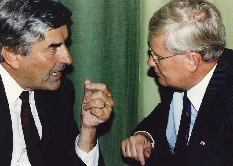 Hans Wiegel (rechts) en Ruud Lubbers in 1992. Beeld anp